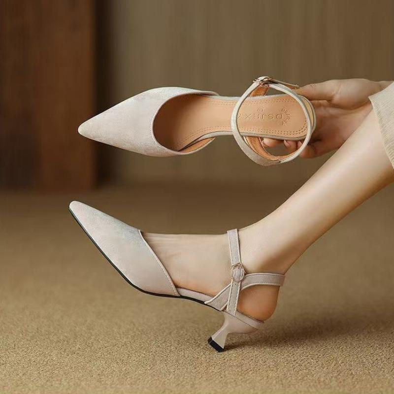 Spitze Halbpaket-Kopf-Sandalen Damen Sommer dicker Absatz High Heel Sandalen mittlerer Absatz Einzelschuhe Ein-Knopf Sommer-Modelle