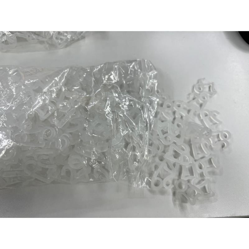 

200pcs S-shaped Light Hanger Hooks Christmas Gutter Light Clips For Outdoor Decorative String Lights білий