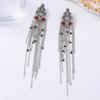 Personalized Retro Trend Fashion Metal Long Elegant Fringed Chain Women Do Old Earrings