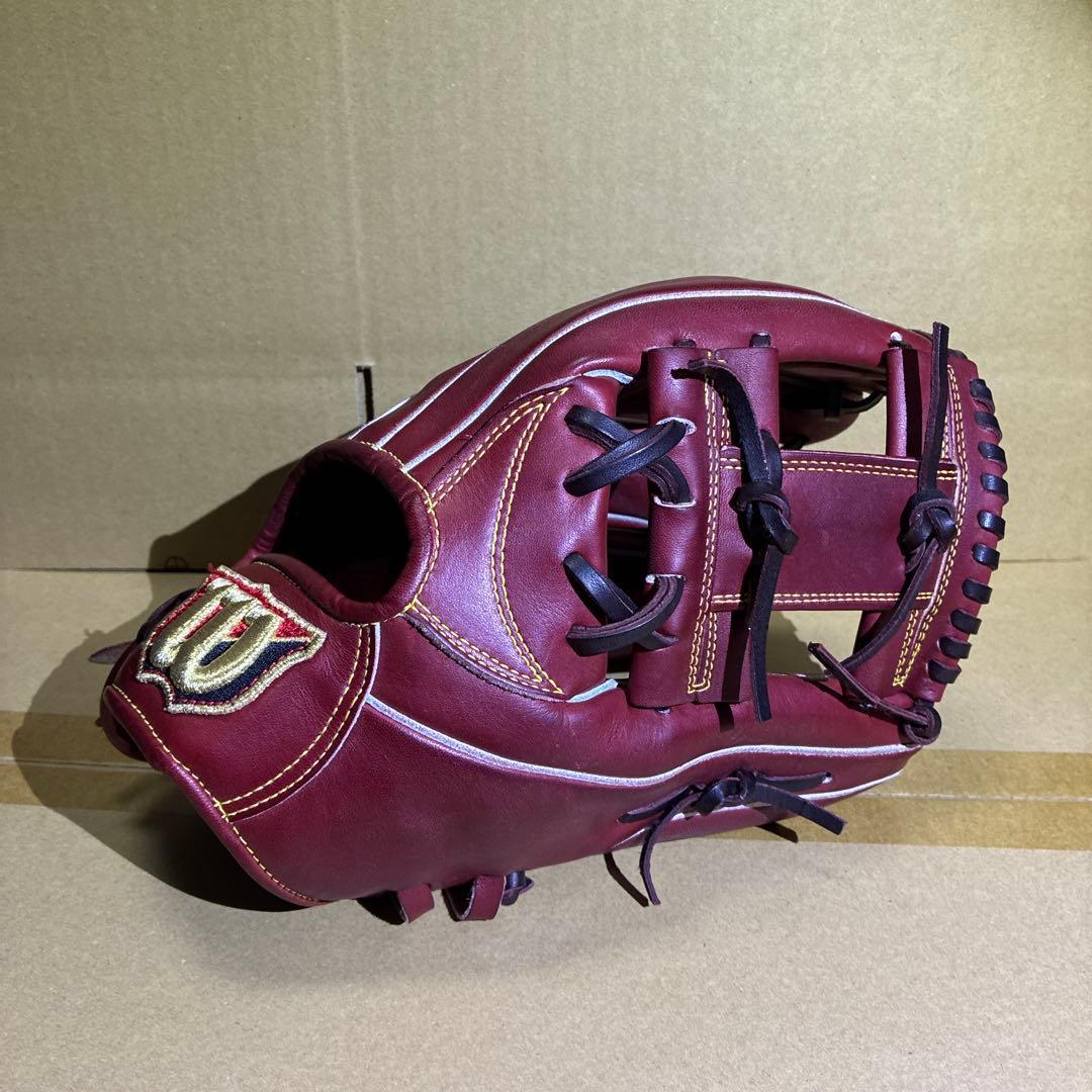 Used Good condition Wilson baseball glove for infielder brick