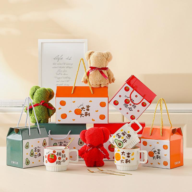 Keramik Schlichte Mode Geschenkbox Mit Handtuch Bär Souvenir Eröffnung Praktisches Event Geschenk Wasserbecher Set