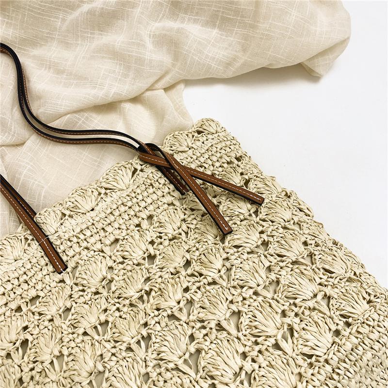 Handgewebte Strohtasche für Damen Sommer-Strandtasche mit Ledergriffen und Muschelmuster-Design