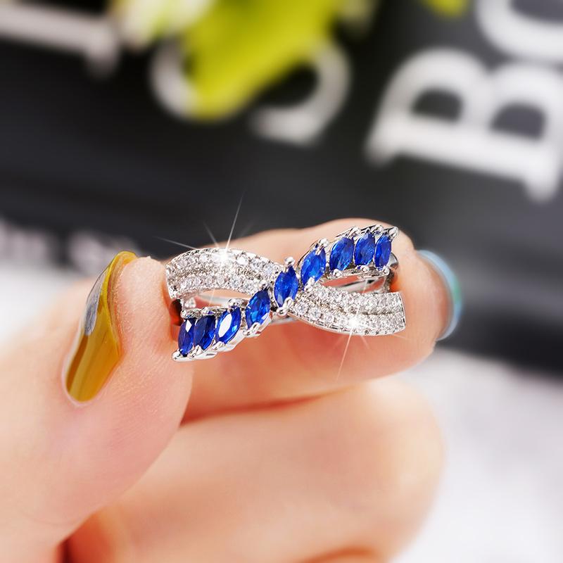 Huitan Gorgeous Fashion Cross Ring Bright Blue/White Zirconia Finger Accessories for Women Luxury Trendy Party Jewelry for Lady