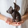 Creative Vintage Figurine Cast Iron Flying Pig Octopus Ornament Mobile Phone Display Stand Wrought Iron Crafts Holder Decoration