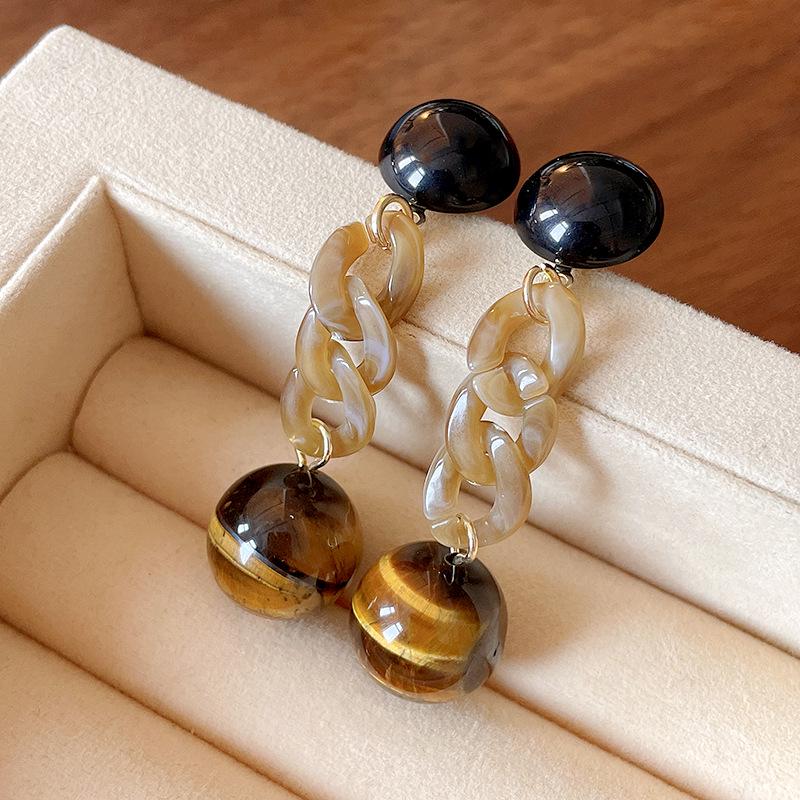 

Silver Needle Tiger Eye Chain Earrings, Retro Hong Kong Style, Autumn/Winter Dangle, Exquisite Niche Design for Women