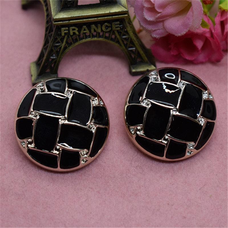 

Пуговица Пуговица Круглая Большая Пуговица Пальто Пуговица Хлопковая Стеганая Одежда Пижама Пуговица Свитер Пуговица Женская Одежда Пальто Пуговица 48L = 30.0MM * black * point oil