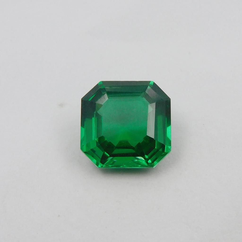 5.60 Ct   Natural Green Garnet Beautiful Square Cut Loose Gemstone
