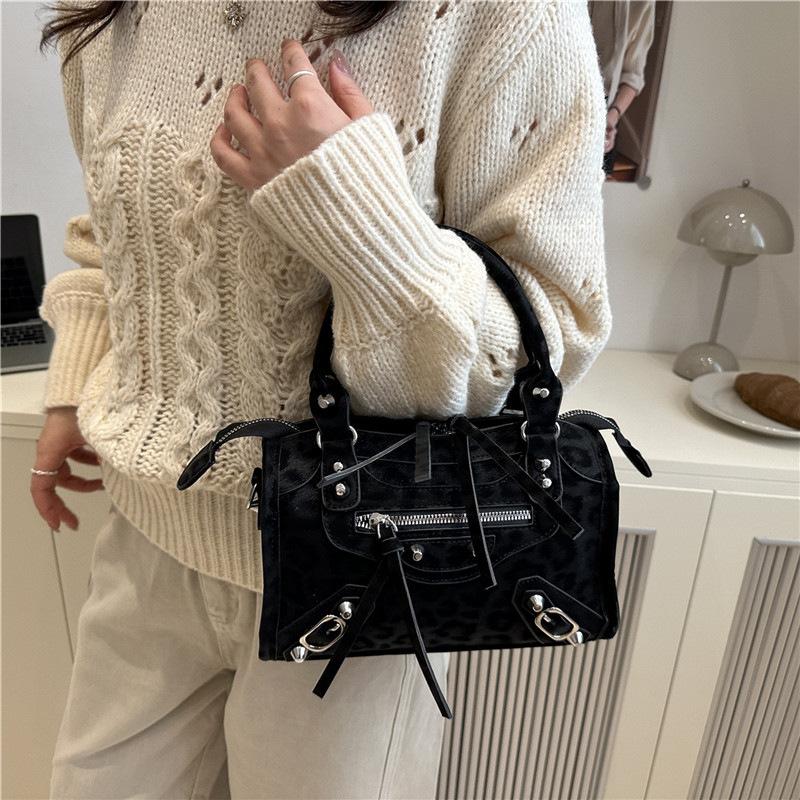 Single-shoulder Crossbody Bag, Fashionable, Casual, Unique Small Square Bag, Simple Ladies' Bag Casually