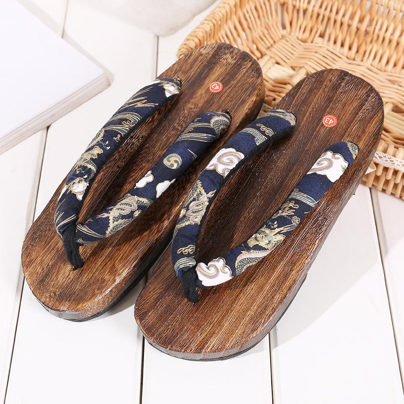Fashion Japanese Traditional Geta Flat Bottom Unisex Wooden Paulownia Clog Man Woman Ninja Cosplay Shoes Flip Flop Summer Sandals 2025