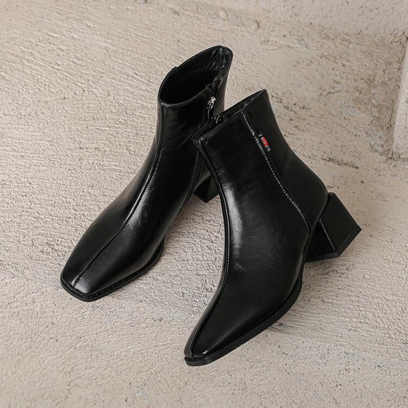 Autumn and winter women's medium boots low heel large size women's boots side zipper solid color square heel square head Korean version of the new med