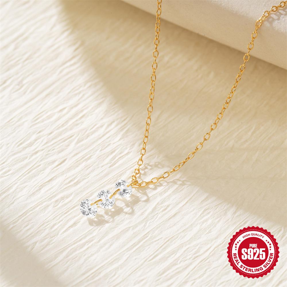 Stylish And Simple S925 Sterling Silver Daily With Three Diamond-Encrusted Light Luxury Wedding Women'S Collarbone Necklace