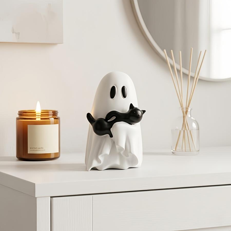 Cute, Spooky Halloween Ghost-Shaped Black Cat Plush Toy Measuring 1.1 Inches (Mini Size), Made of Resin Material,Desk Decoration