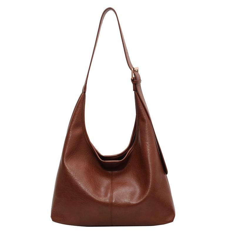 Large-capacity bags women's autumn versatile 2025 new fashion shoulder bag texture popular retro bucket bags this year