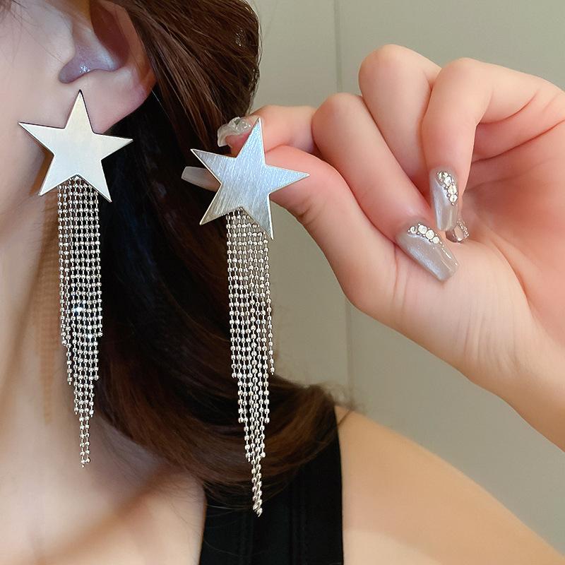 

Metal Wind Star Long Fringed Earrings Cold Wind Earrings Fashion Light Luxury Temperament Earrings