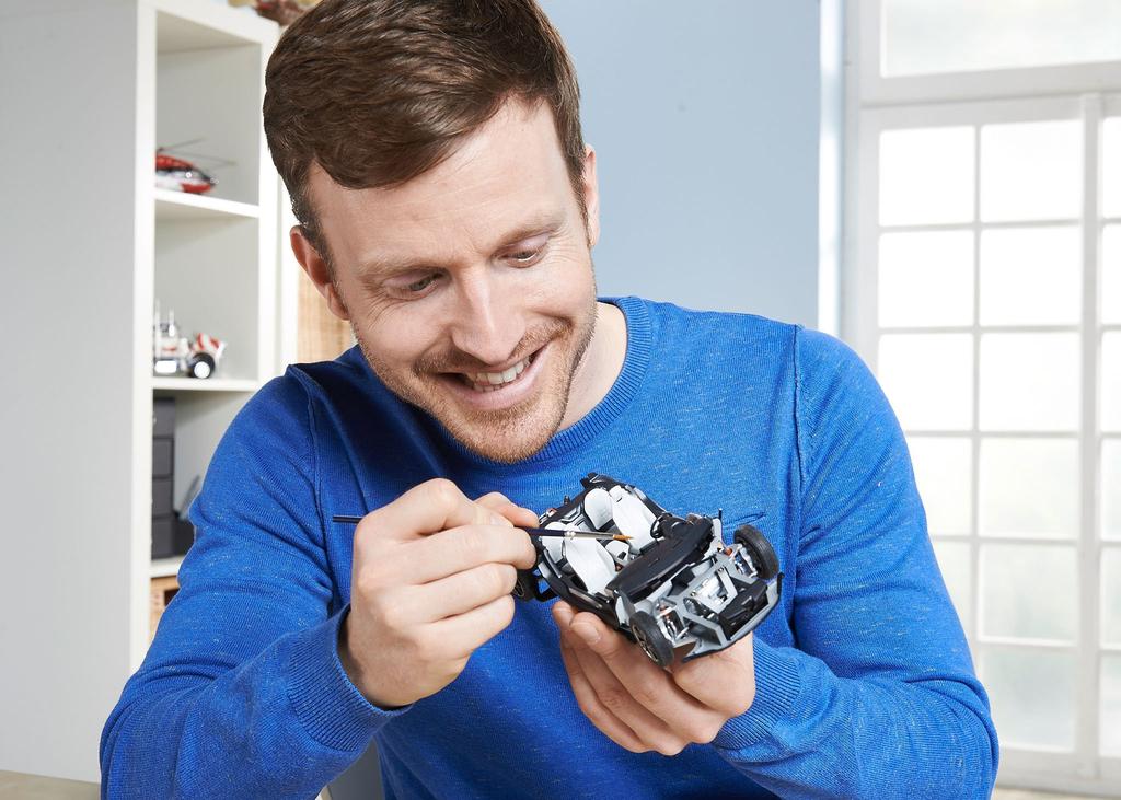 German Revell BMW i8 plastic model (Revell) 1/24