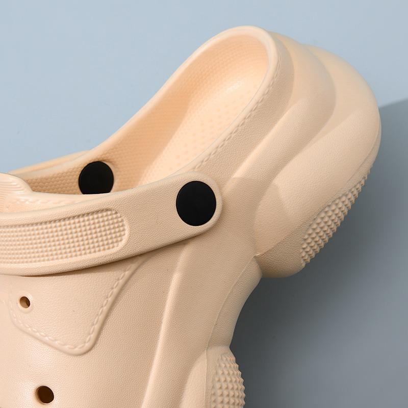 Classic Cloud Thick-soled Hole Shoes Female Cute Sweet Baotou Beach Cool Slippers Female
