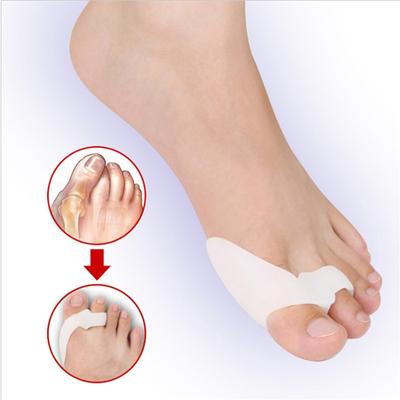 1/2Pairs Silicone Gel Foot Fingers Two Hole Toe Separator Thumb Valgus Protector Bunion Adjuster Valgus Guard Feet Care