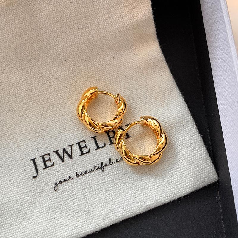 Европейские и американские золотые витые серьги-гвоздики женский дизайн серьги-кольца серьги с гальваническим покрытием из настоящего золота