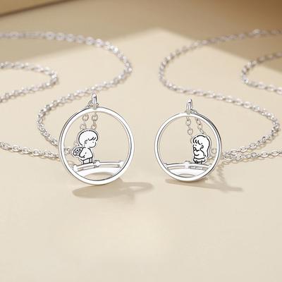 Collar de pareja de plata de ley S925 con diseño de interés especial para parejas de estudiantes