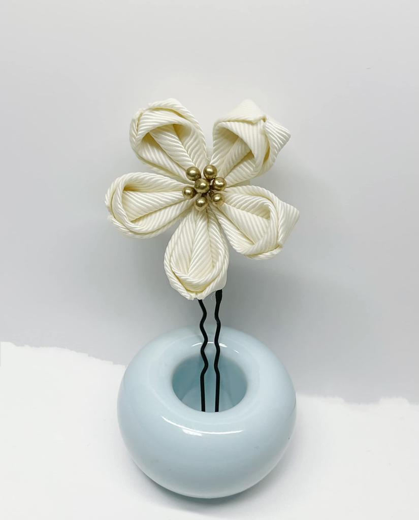 Inari Shoji Tsumami Zaiku Mizuhiki Dried Flower Hair Ornament Set for Ceremonies and Graduations (White) Coming-of-Age