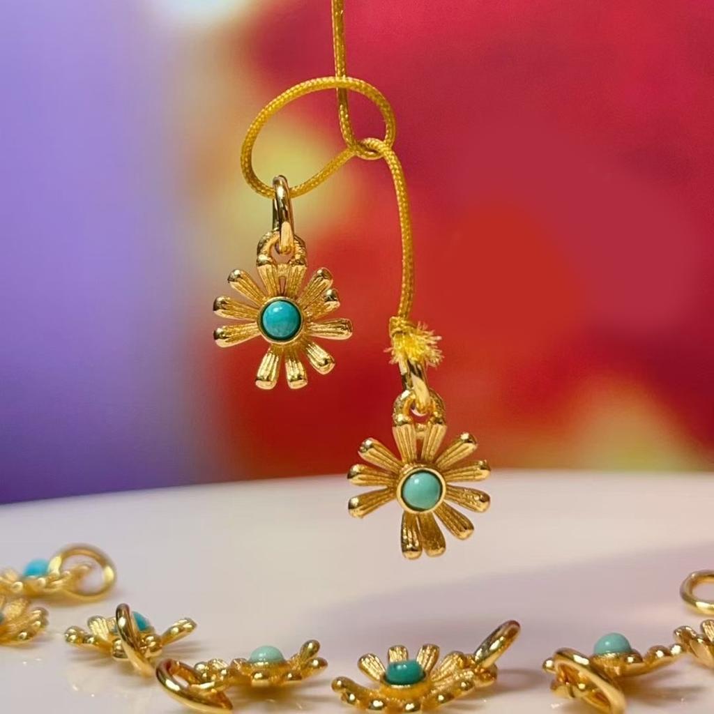 5Pcs, Natural Stone Raw Green Turquoise Gemstone Pendant With Golden Accents, Bohemian Style Handmade Flower Charms for Jewelry Making DIY 7×9mm