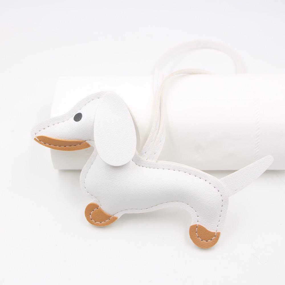 Charm de Couro Dachshund Desenho Animado em Estoque, Chaveiro de Cachorro e Acessório para Capa de Celular