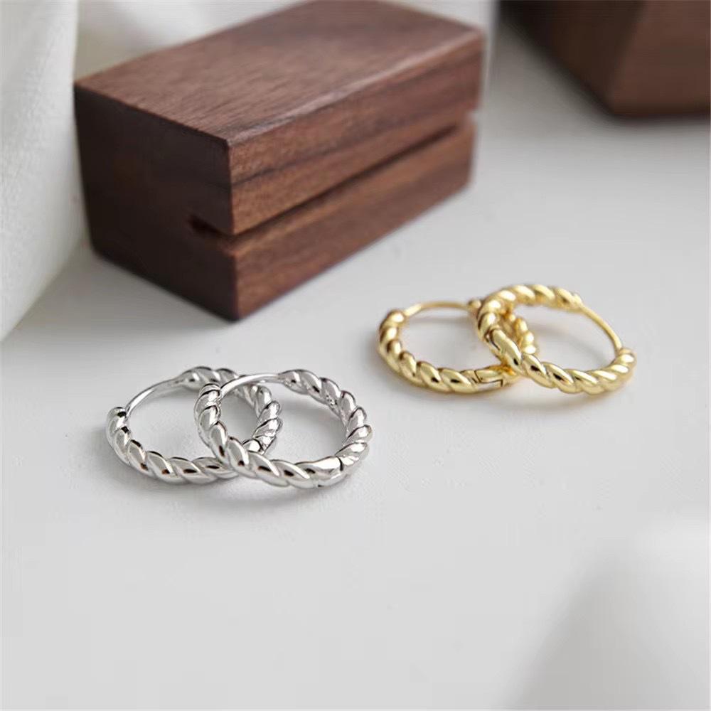 S925 Sterling Silver Twisted Rope Hoop Earrings: European & American Simple Fashion for Women.