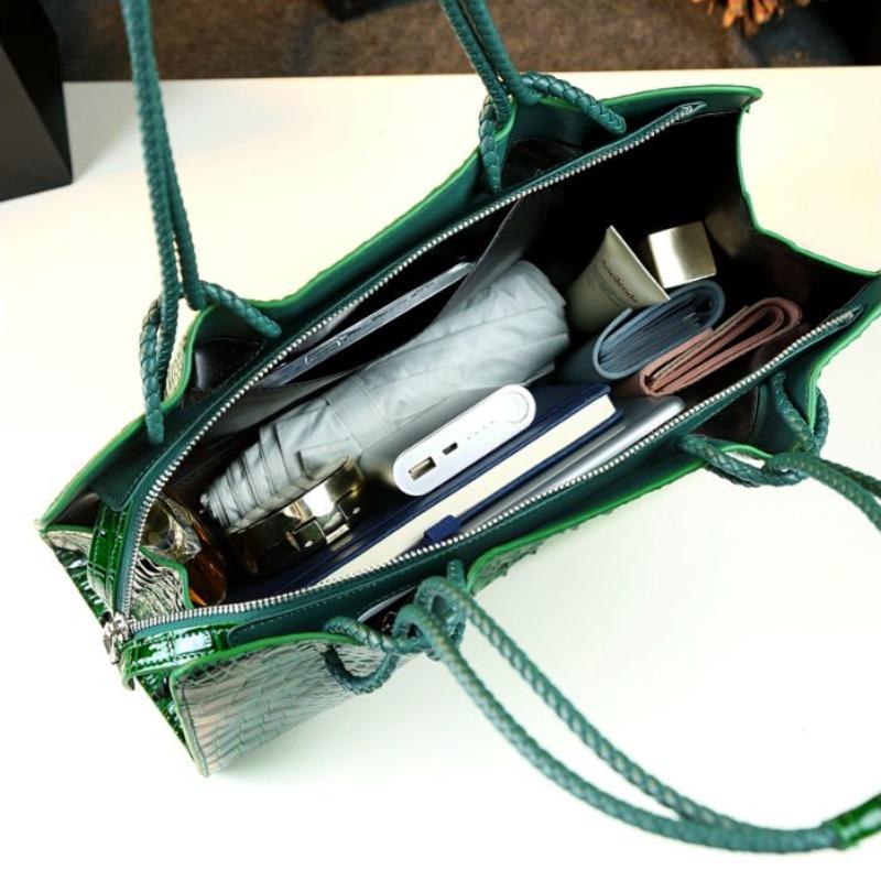 Женская большая вместительная сумка-тоут с крокодиловым узором — фото 14