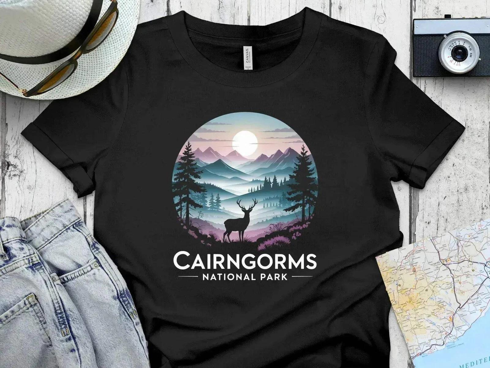 Scenic Cairngorms National Park Deer Retro T-Shirt M