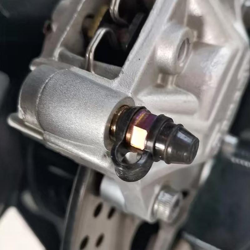 Universal CNC M10x18 Pitch 1.0/1.25mm Motorcycle Brake Calipers Bleed Screw Nipple Oil Hose Oil Drain Nozzle Bolt With Dust Cap