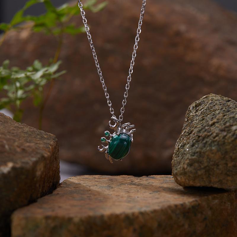 S925 Sterling Silver Japanese Small Fresh Crab Necklace Pendant Natural Colored Gemstone Collarbone Chain High Sense Does Not Fade Women