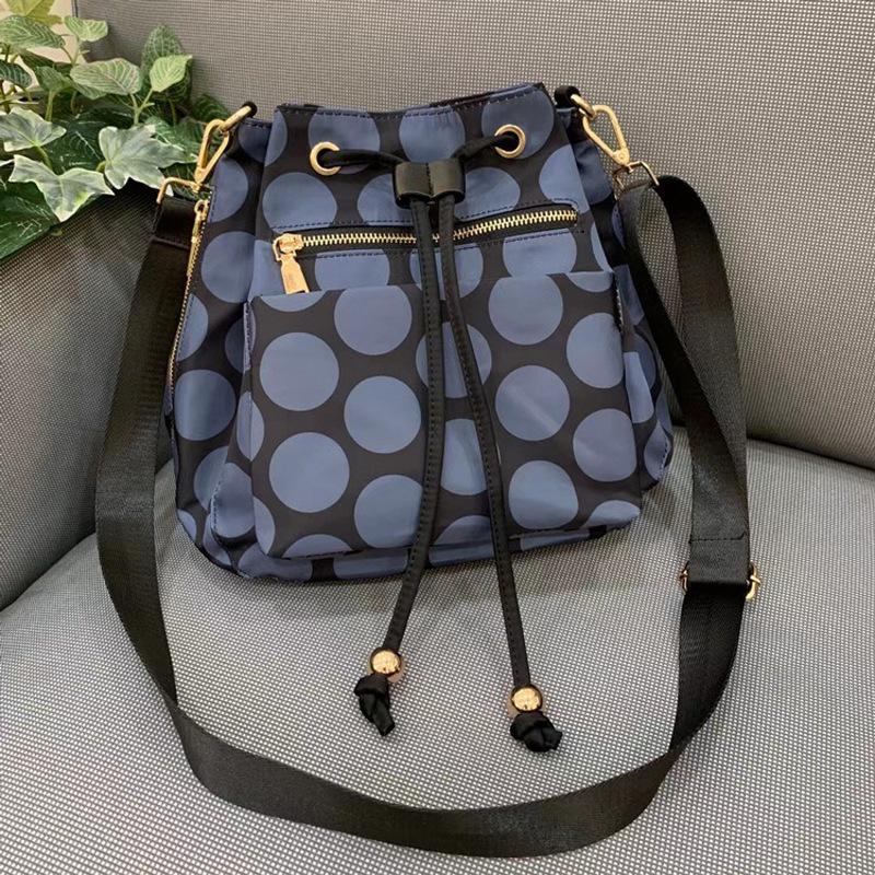 Simple Handbag, Large-capacity Fashionable Single-shoulder Crossbody Bag for Ladies, Stylish Daily Commuting Bucket Bag