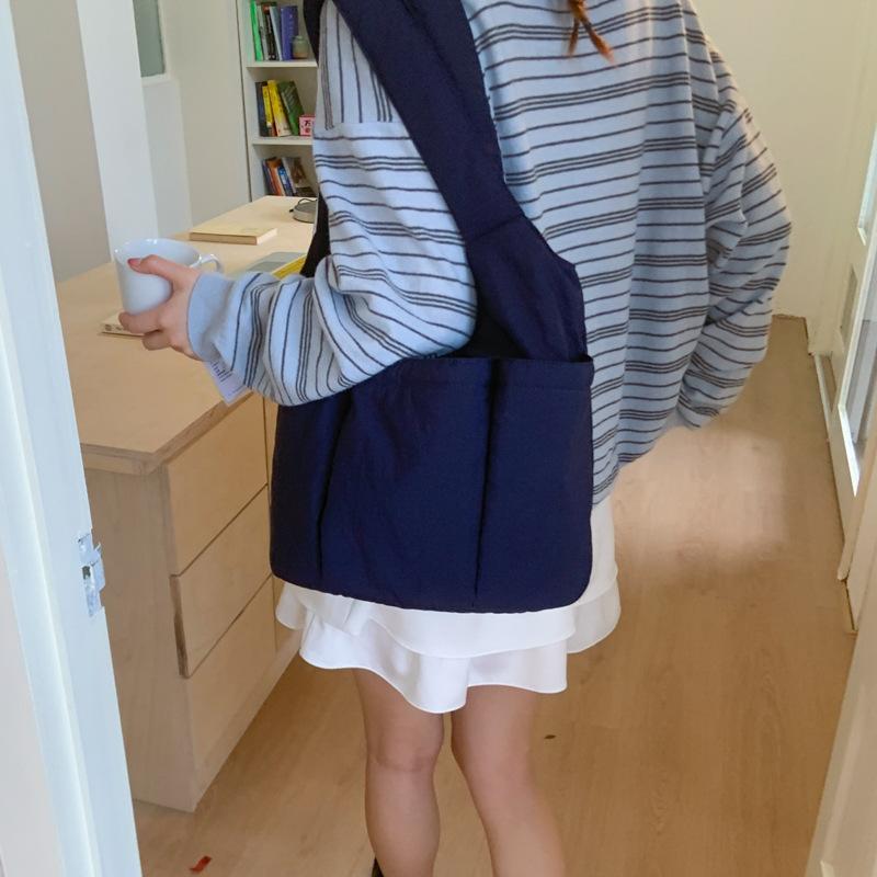 New nylon lightweight tote bag, Japanese and Korean leisure large-capacity simple commuter shoulder handbag