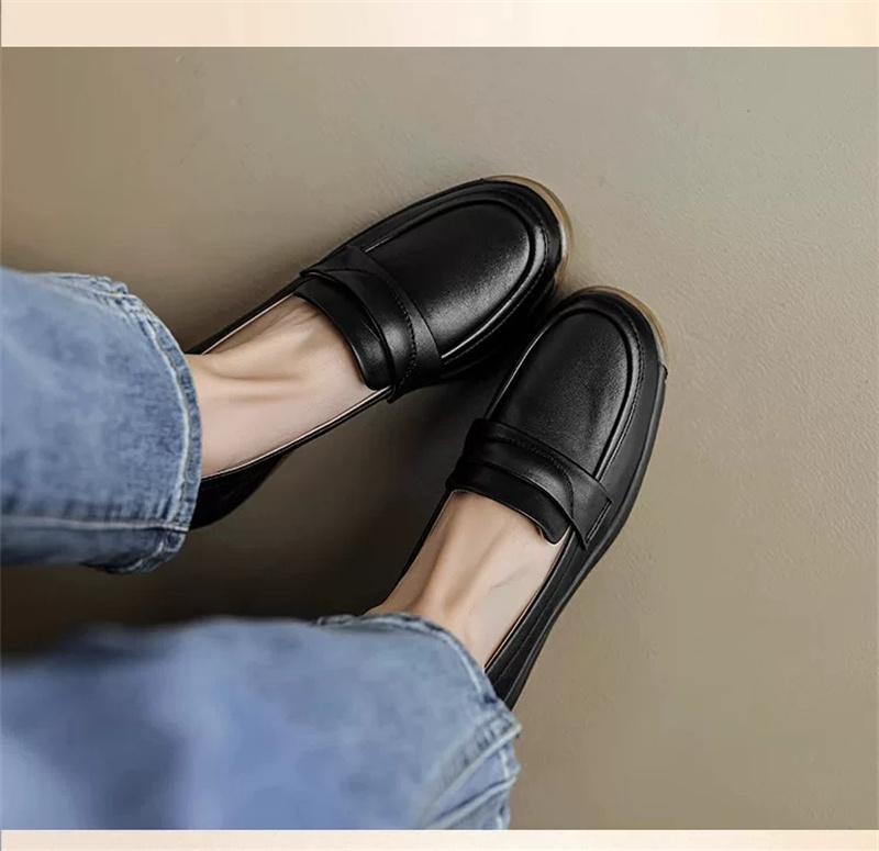 HO2026 Soft Soled Slope Follow Up Shoes for Women Thick Soled Soft Leather Comfortable Le Fu Shoes for Women Casual Shoes