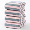 Gestreiftes Badetuch-Set aus Korallenfleece – weich, saugfähig, fusselfrei, für Erwachsene