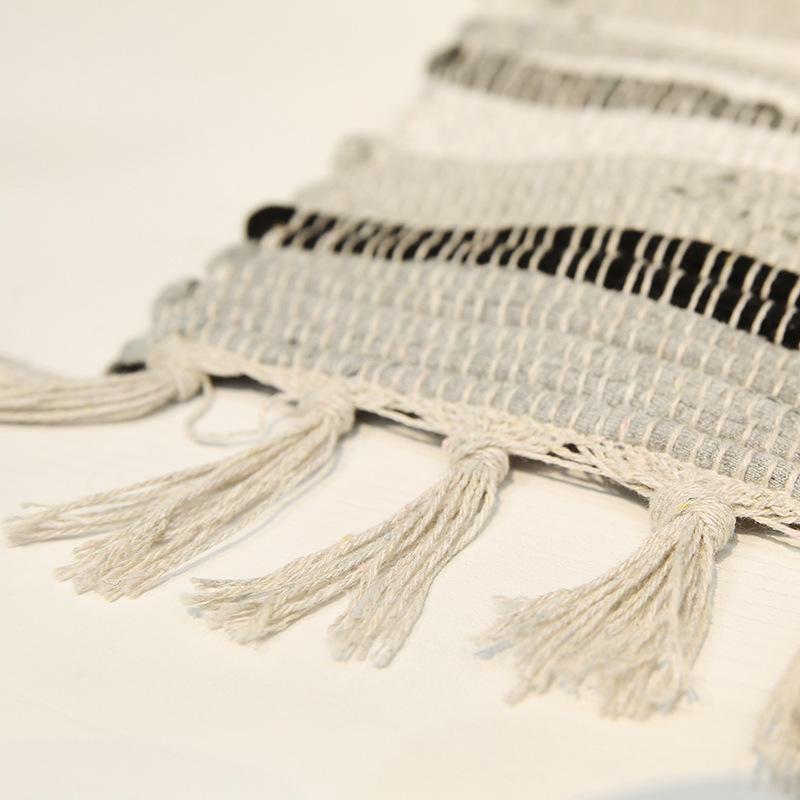 Cotton Cloth Retro Handmade Tassel Rug and Carpet for Home Living Room Tapestry Absorbent Floor Area Mat for Kitchen Boho Decor
