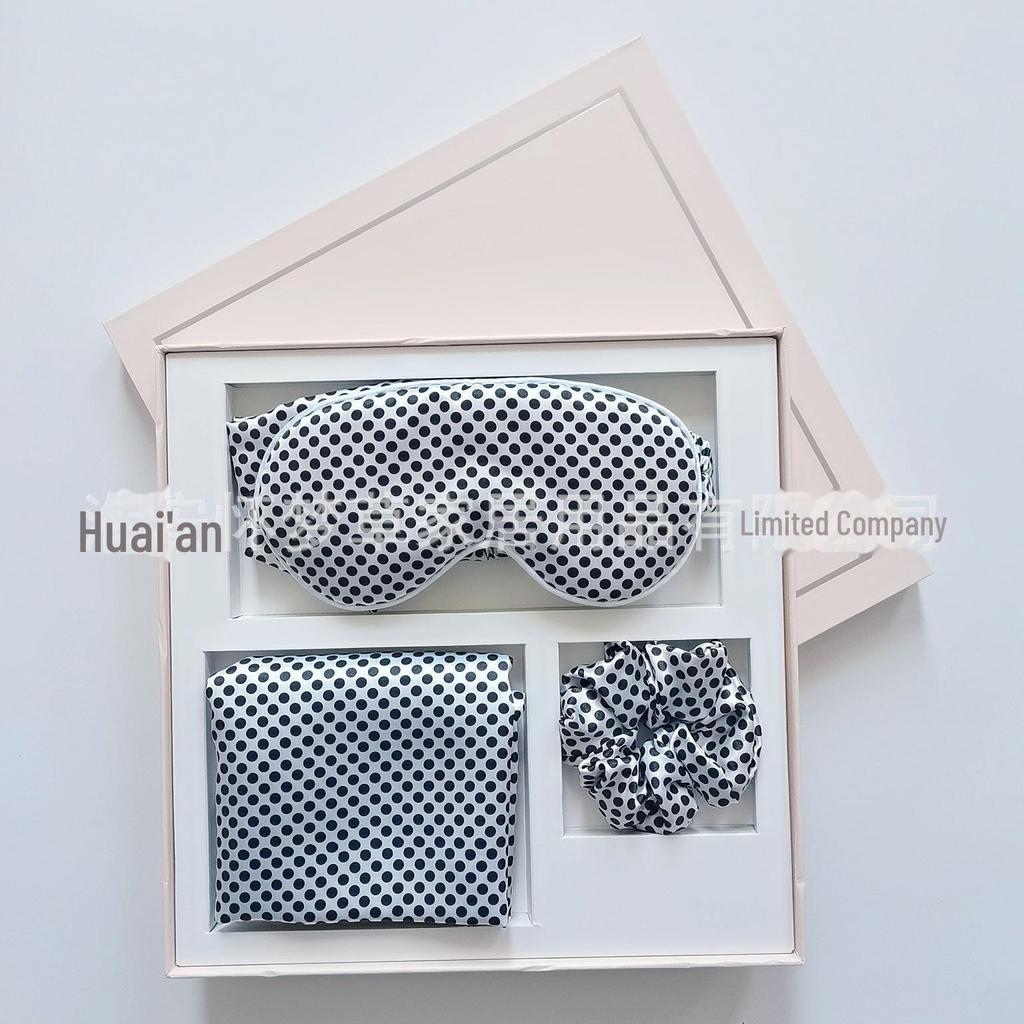 Seidenaugenmaske mit Leopardenmuster und Zubehörset: Enthält Kissenbezug, Haarband, Stirnband und lichtundurchlässige Schlafmaske.