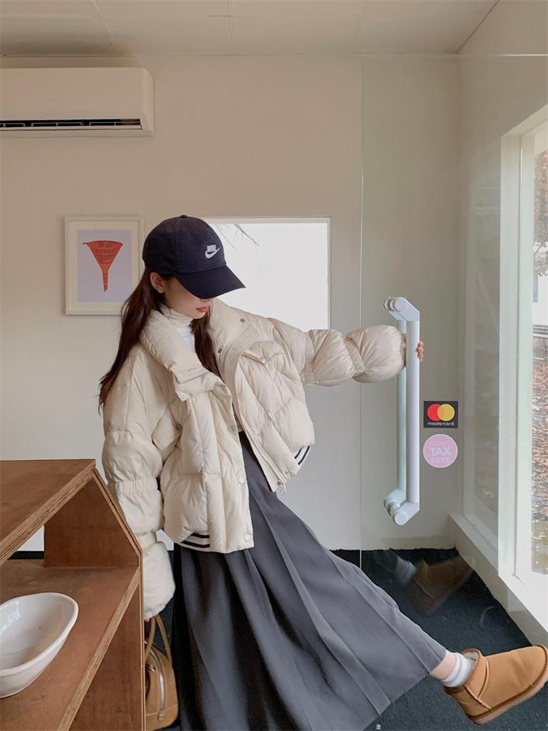 24 autumn and winter new 90 white duck down fashionable small A version bat sleeves small down jacket women