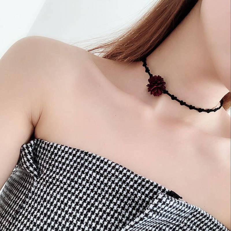 Collier ras du cou en velours en forme de cœur fait main: Collier Style Harajuku