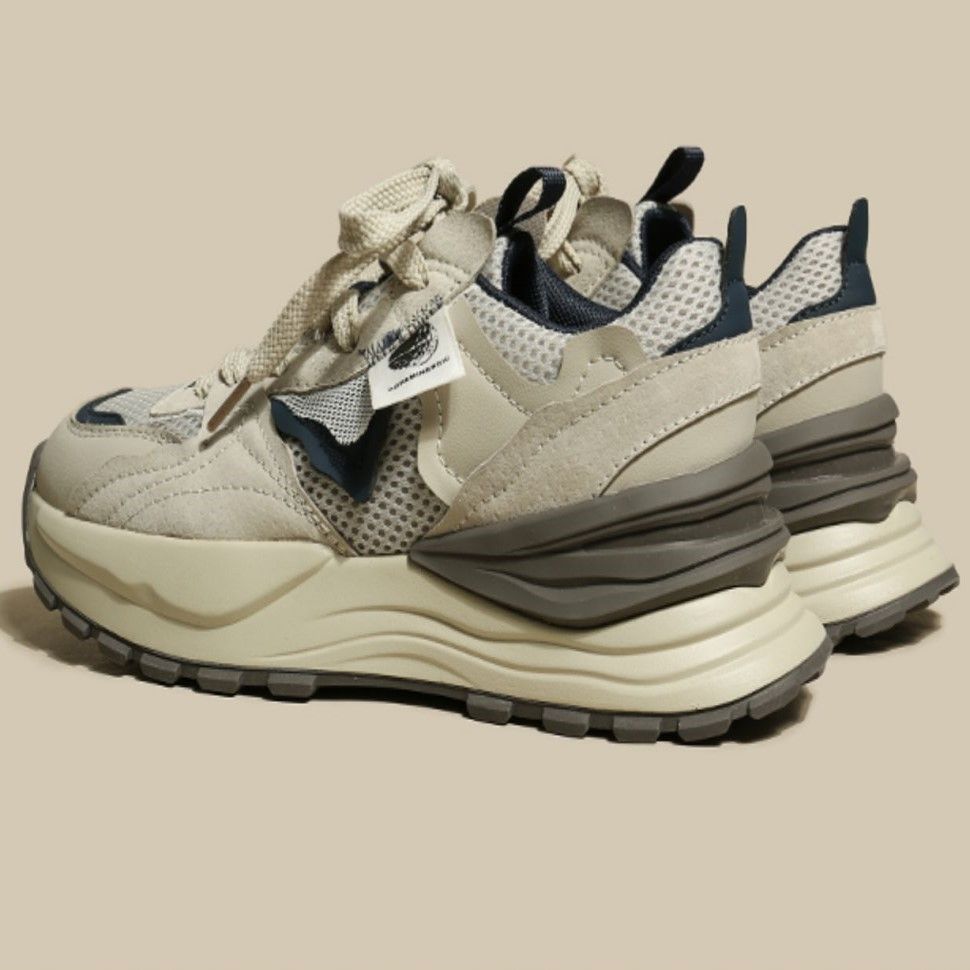 Women's Shoes Versatile Women's Shoes Shark Pants Shoes Versatile Lightweight Sneakers