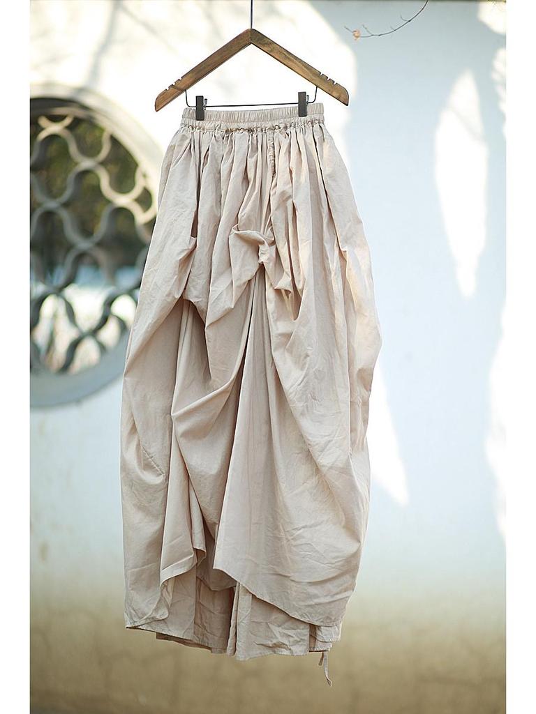 Qiu Xiaonuan's Dark & Cool Heavy Pleated Swing Skirt
