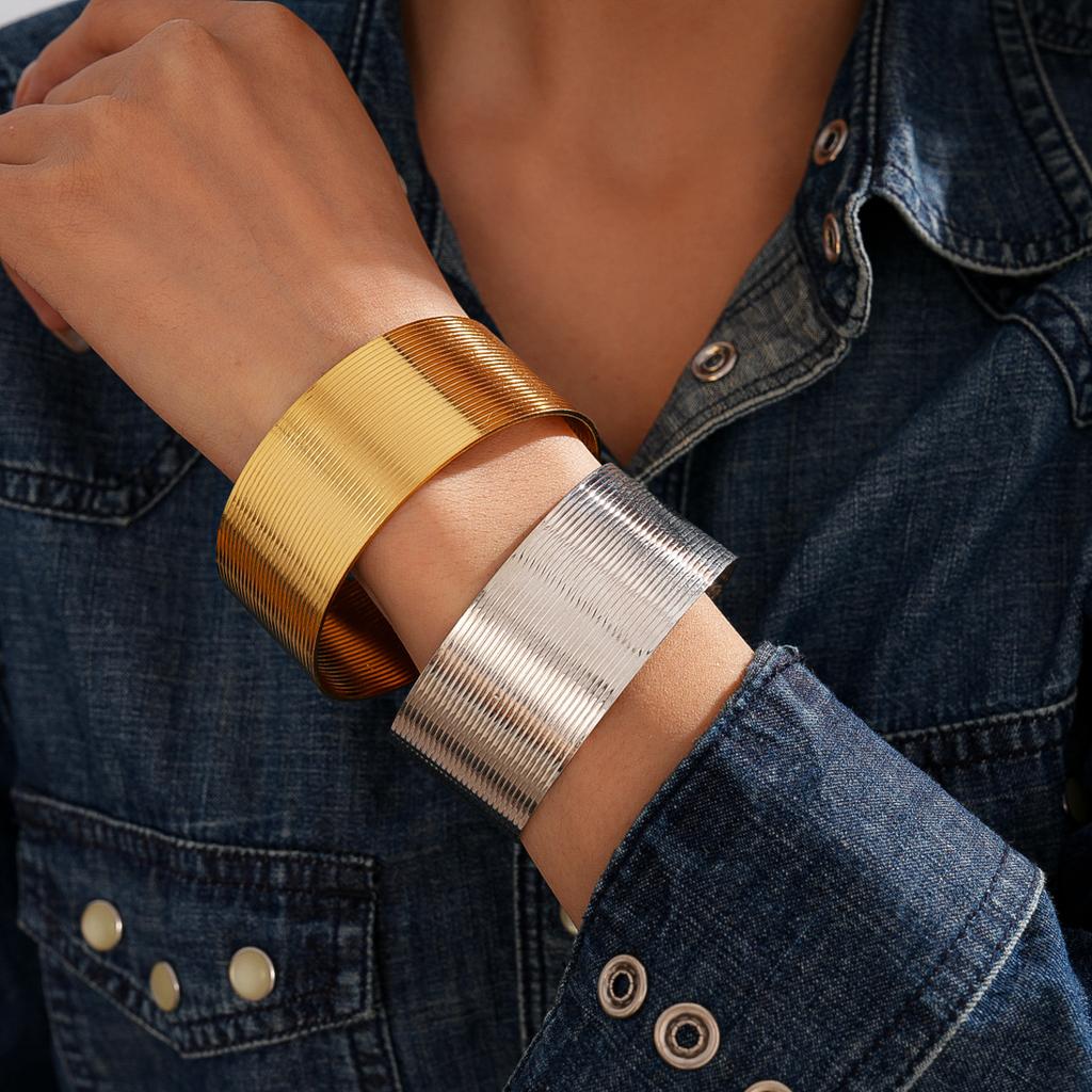 Heavy Industry Stainless Steel Geometric Round Texture Opening Bracelet Metal Feeling Jewelry