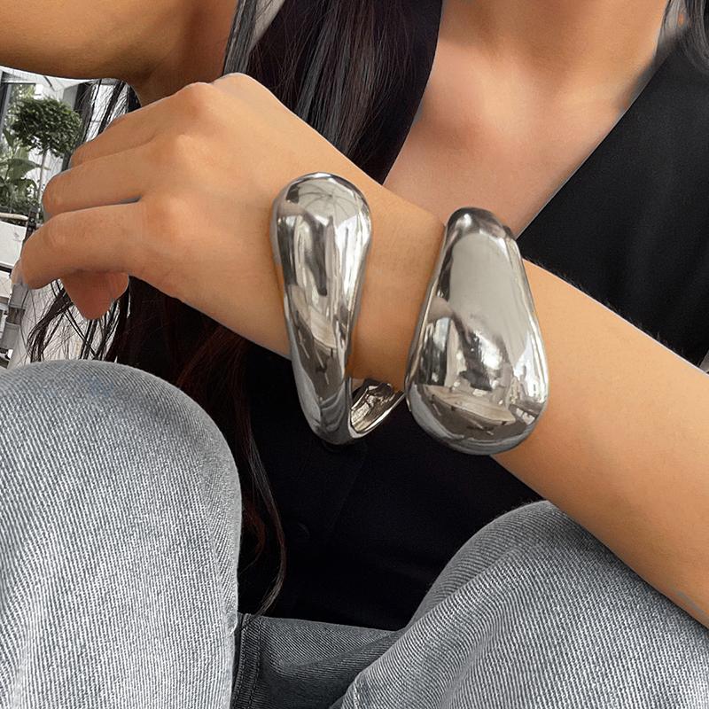 Wide Chunky Waterdrop Spring Bangles for Women Gold copper Color Open Cuff Thick Irregular Twisted Bangle Bracelet Jewelry
