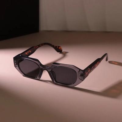 Fashion Oval Frame Sunglasses Women Men Retro Rectangle Designer Sun Glasses Male Female Brand Vintage Travel