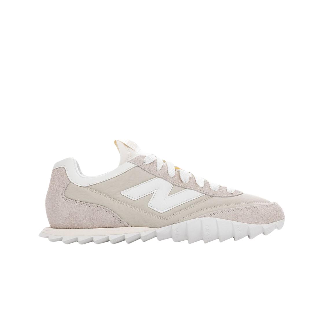 

Белые мужские кроссовки New Balance RC30 URC30ET