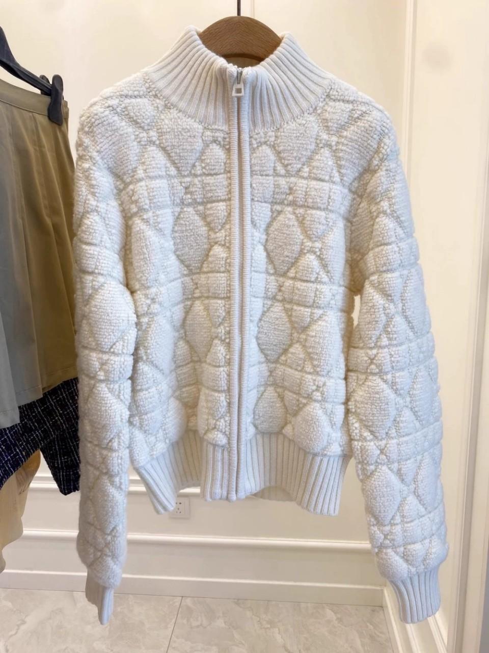 2026 autumn and winter stand-up collar zipper knitted wool jacket long-sleeved rhombus top women s plaid simple casual sweater S