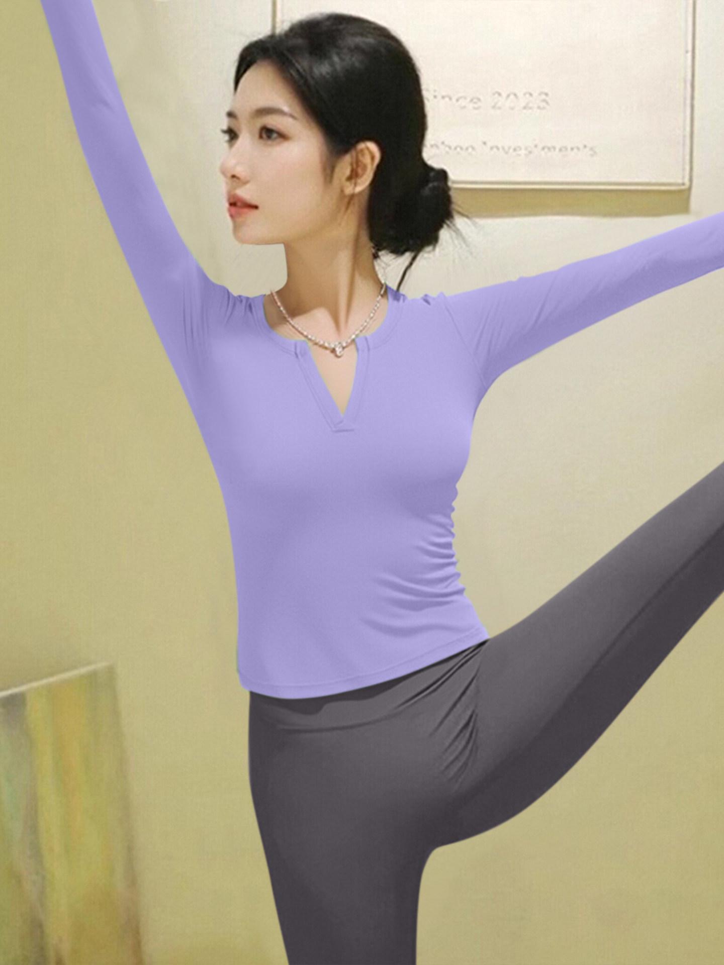 

2025 Women s Yoga Outfit: Bare-Feel Long-Sleeve Top & Luxurious Autumn/Winter Pilates Sports Set S (80-100 lbs)