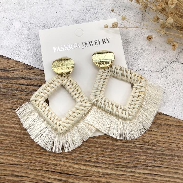 Holiday Style Handmade Grass Rattan Woven Earrings Retro Fringed Simple Stud Earrings Temperament Versatile Women's Earrings
