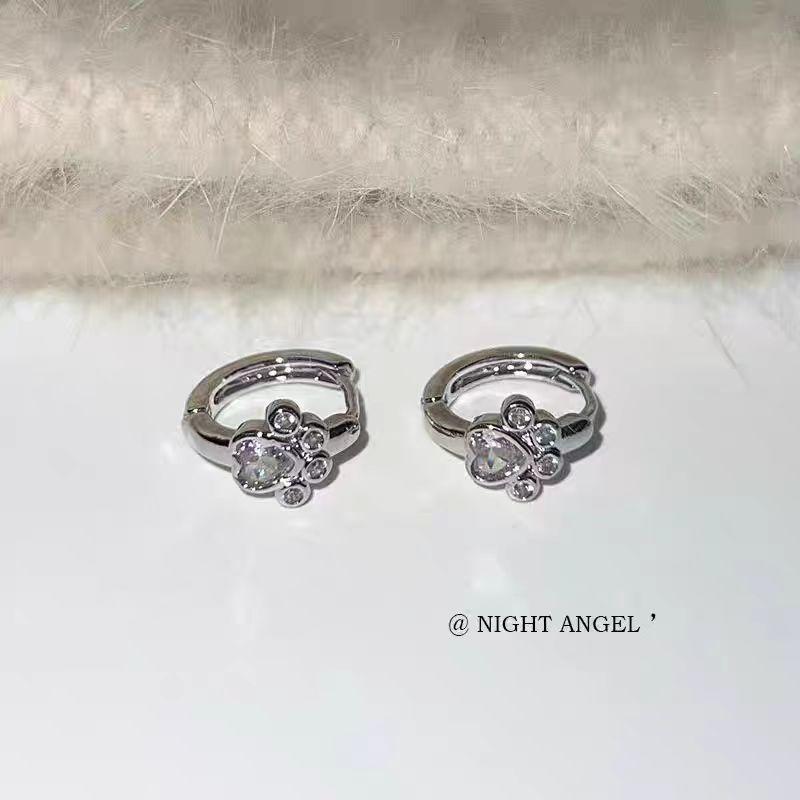 

Japanese And Korean Cat Claw Ear Buckle Earrings Female Cute Pink Diamond-Encrusted Love Cat Sole Earrings Personalized Jewelry