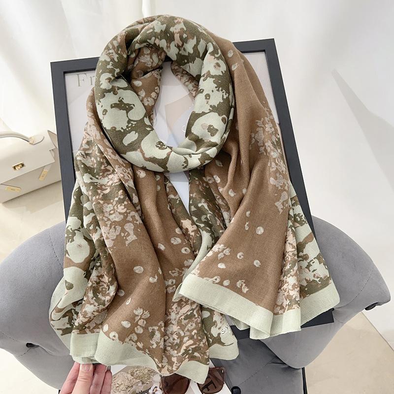 2025 New Retro Literary and Versatile Travel Photo Sunscreen Sunshade Shawl Air-conditioned Room Dual-purpose Cotton and Linen Scarf Women